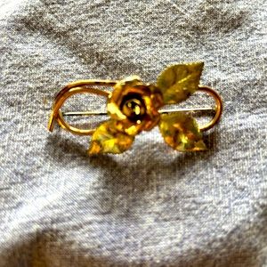 Vintage Krementz Gold Filled Flower Brooch